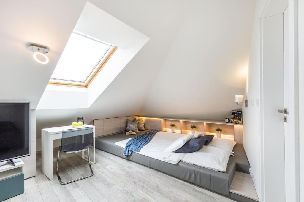 Modern & New Place Next To Wawel Castle & Vistula Краков Экстерьер фото